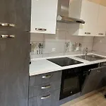 شقة Ara-kata