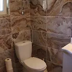 Ara-kata Apartament *